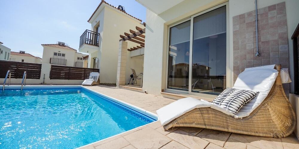 Паралимни: Oceanview Villa 073