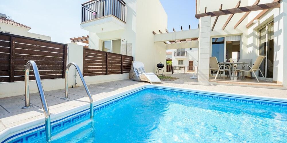 Паралимни: Oceanview Villa 073