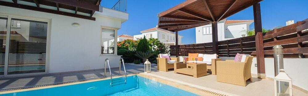 Протарас: Rent Private Villa 015