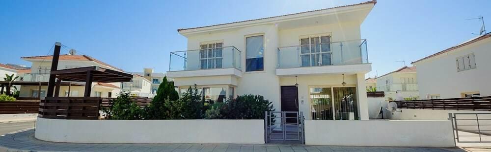 Протарас: Rent Private Villa 015