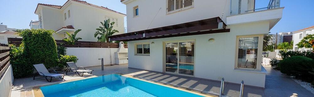Протарас: Rent Private Villa 015