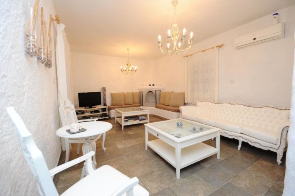 Помос: Votsalo villa