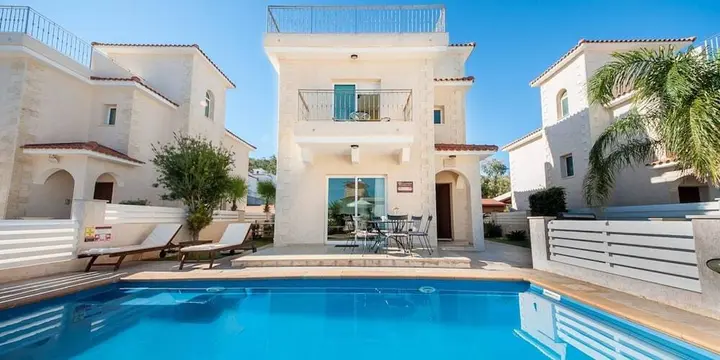 Протарас: Rent Private Villa 045