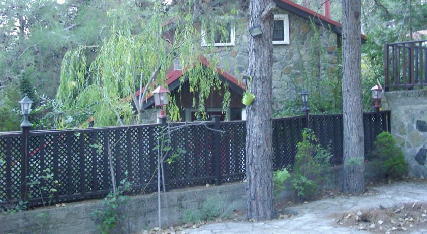 Платрес: Platres Stone House