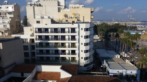 Ларнака: Les Palmiers Sunorama Beach Apartments