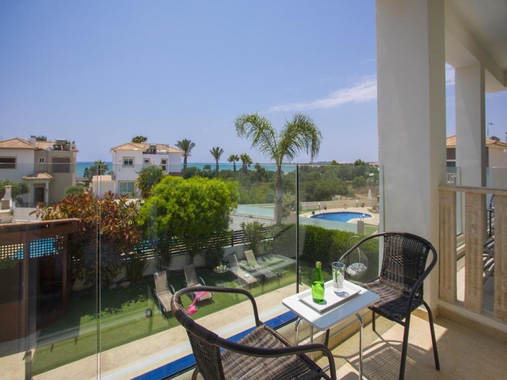 Айя-Напа: Villa Elias