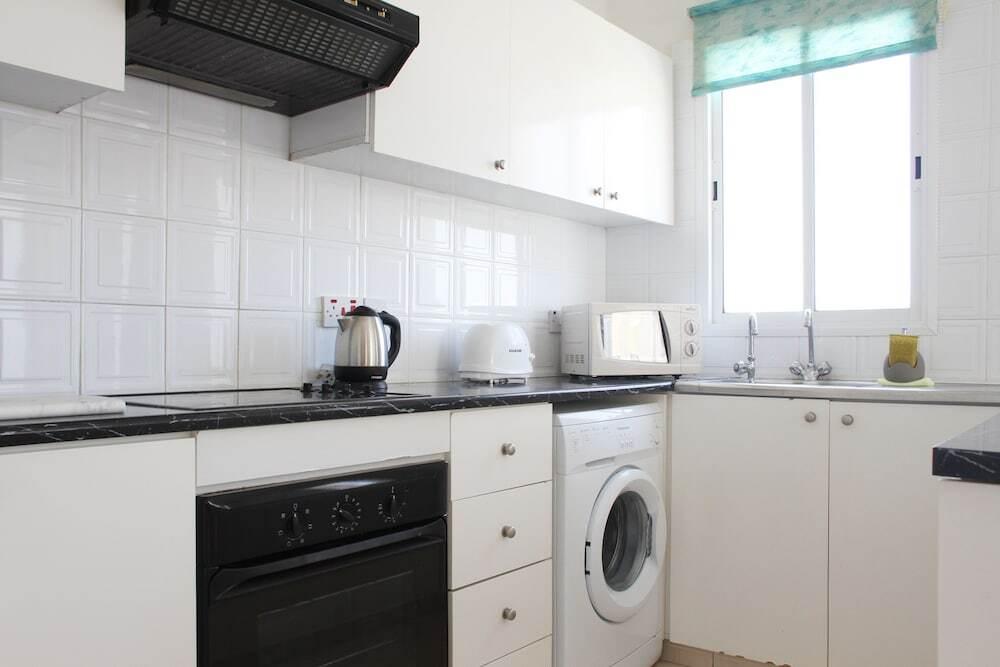 Пафос: Constantia Gardens Apartments