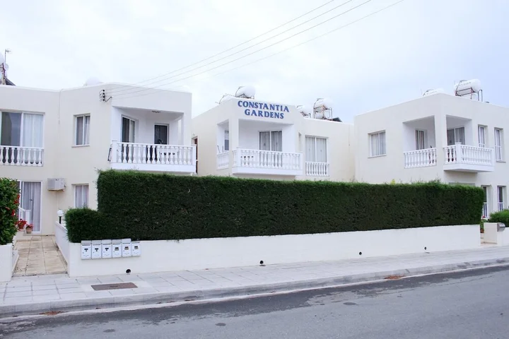 Пафос: Constantia Gardens Apartments