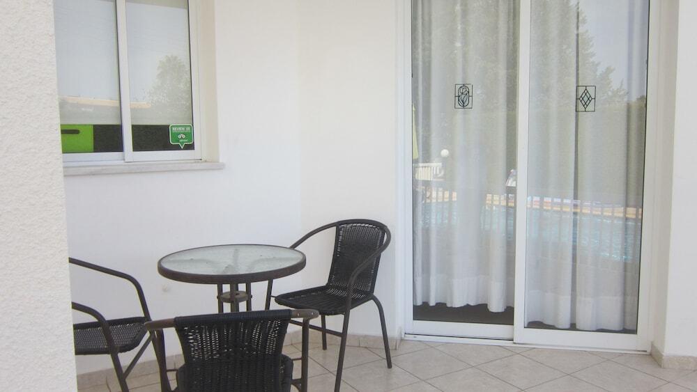 Пафос: Constantia Gardens Apartments