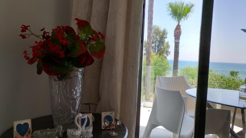 Ларнака: Sandy Beach Apartment 13