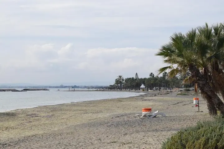 Ларнака: Sandy Beach Apartment 13