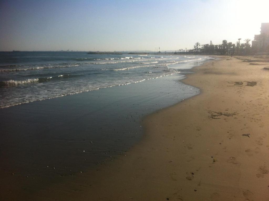 Ларнака: Sandy Beach Apartment 13