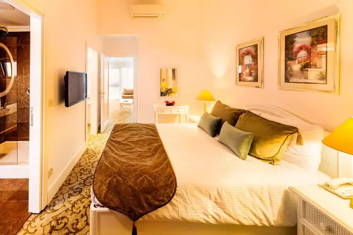 Озанкей: The Olive Tree Hotel