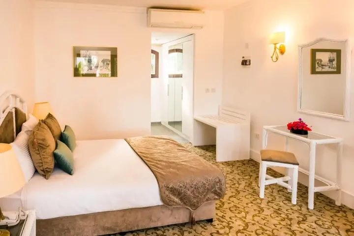 Озанкей: The Olive Tree Hotel