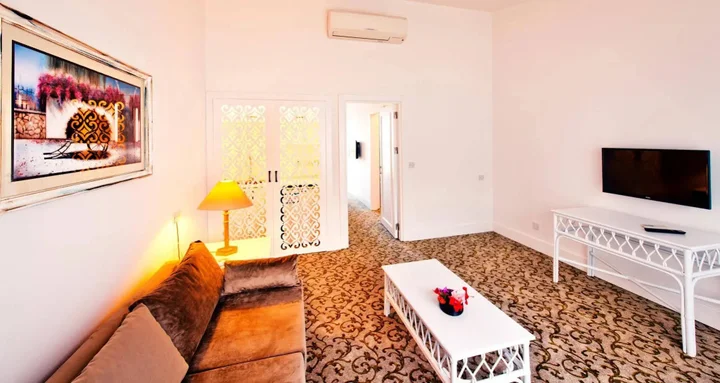 Озанкей: The Olive Tree Hotel