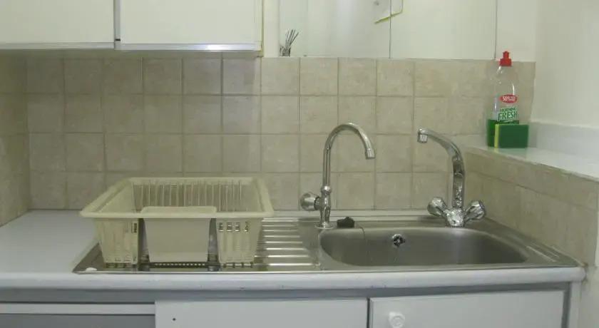 Агиа-Варвара: Apartment No. 7