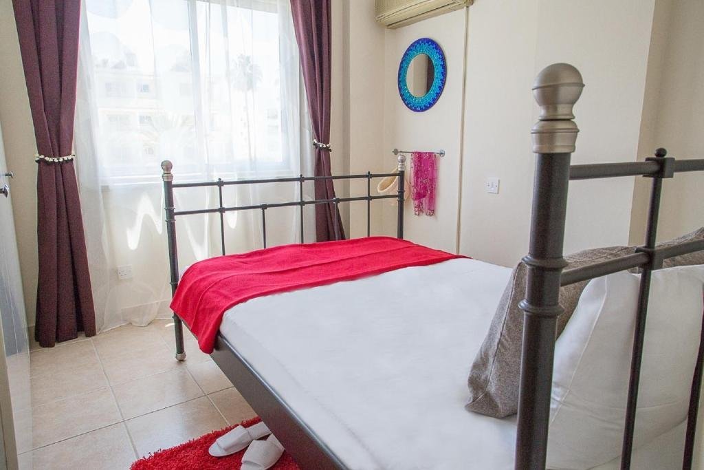 Paphos Love Nest Apartment — фото 2