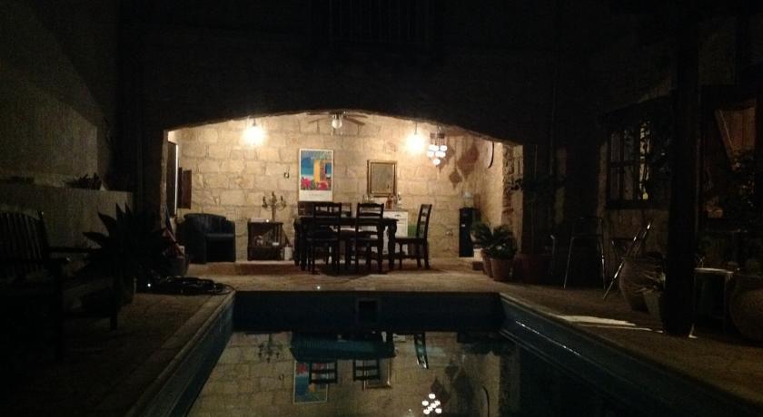 Гермасойя: Melrose Place Limassol Cyprus