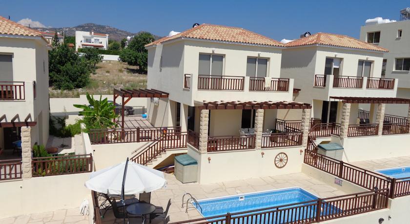 Пейя: Loggin Holiday House