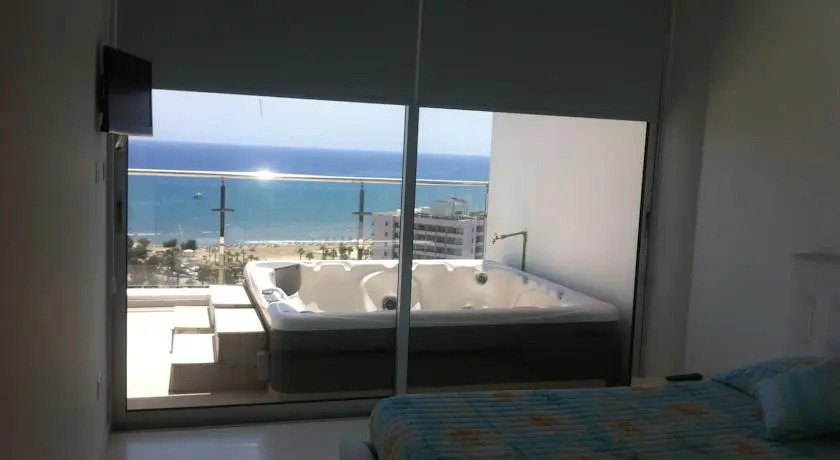 Ларнака: Seaview Penthouse 3B