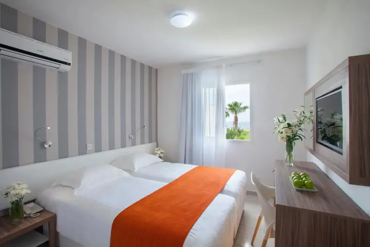 Пафос: Princessa Vera Hotel Apartments