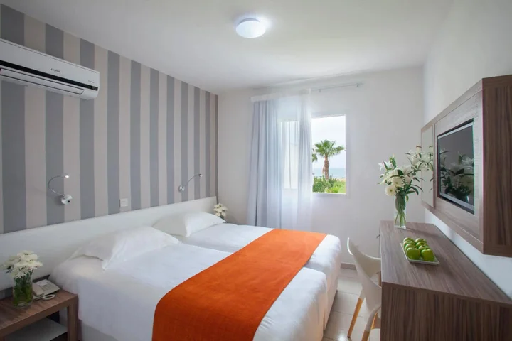 Пафос: Princessa Vera Hotel Apartments