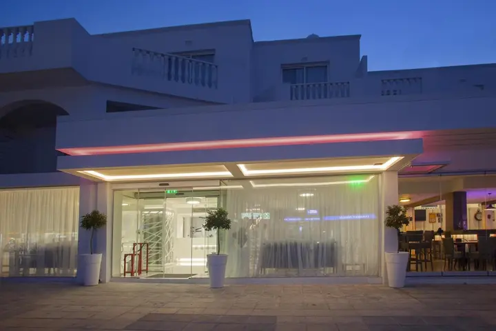 Пафос: Princessa Vera Hotel Apartments