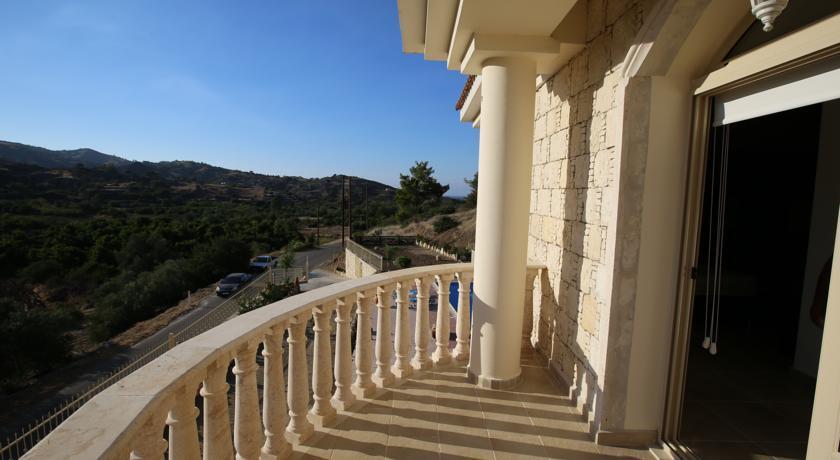 Какопетрия: Villa Melyia