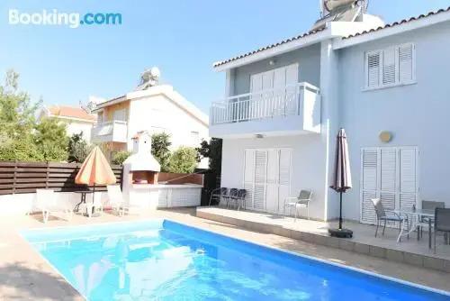 Паралимни: Sun & Sand Private Villa with on demand heated pool