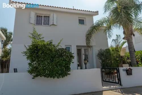 Паралимни: Sun & Sand Private Villa with on demand heated pool