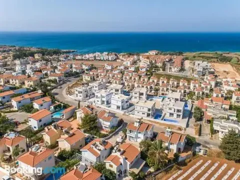 Паралимни: Sun & Sand Private Villa with on demand heated pool