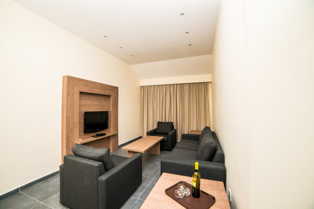 Хлорака: Helios Bay Hotel Apts & Villas