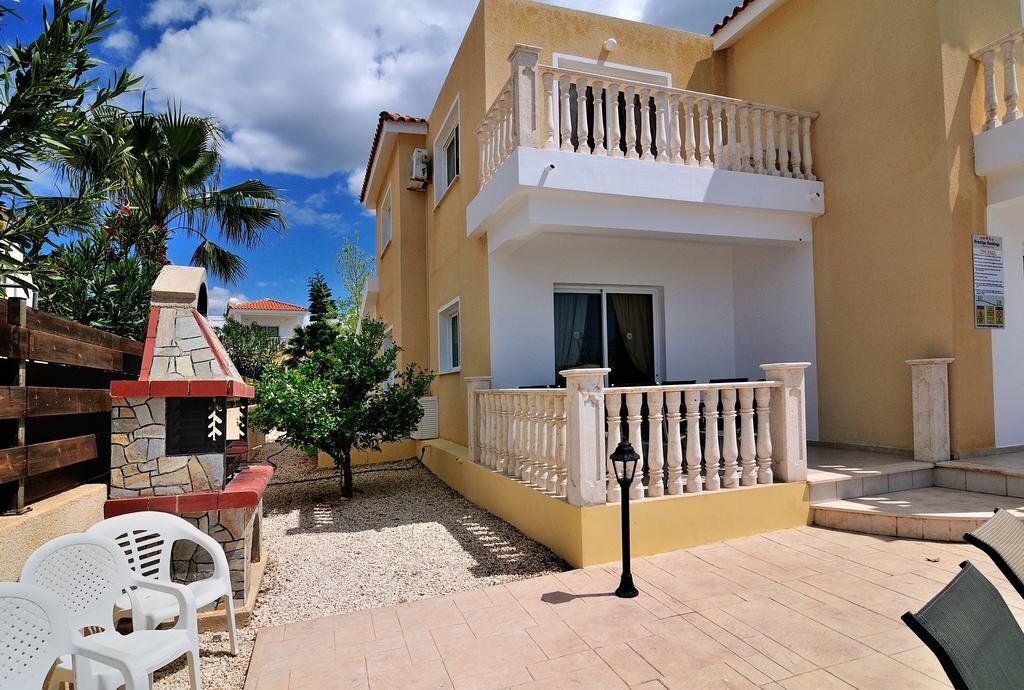 Пейя: Villa Estia
