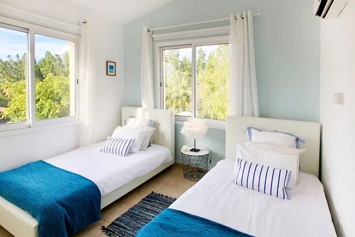 Пейя: Villa Silverline