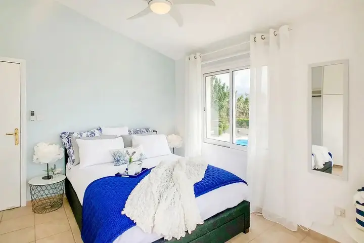 Пейя: Villa Silverline