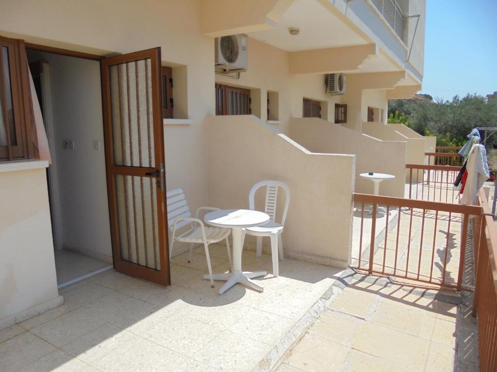 Пафос: Niki Court Holiday Apartments