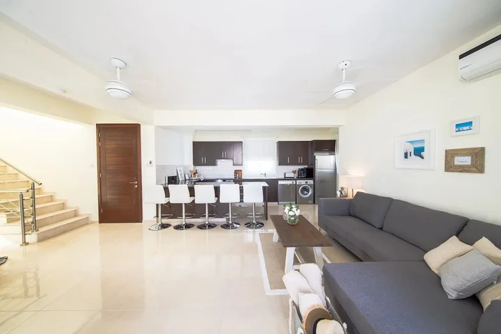 Пафос: Villa Marina