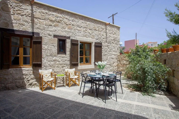 Киссонерга: Mesogi Stone Cottage