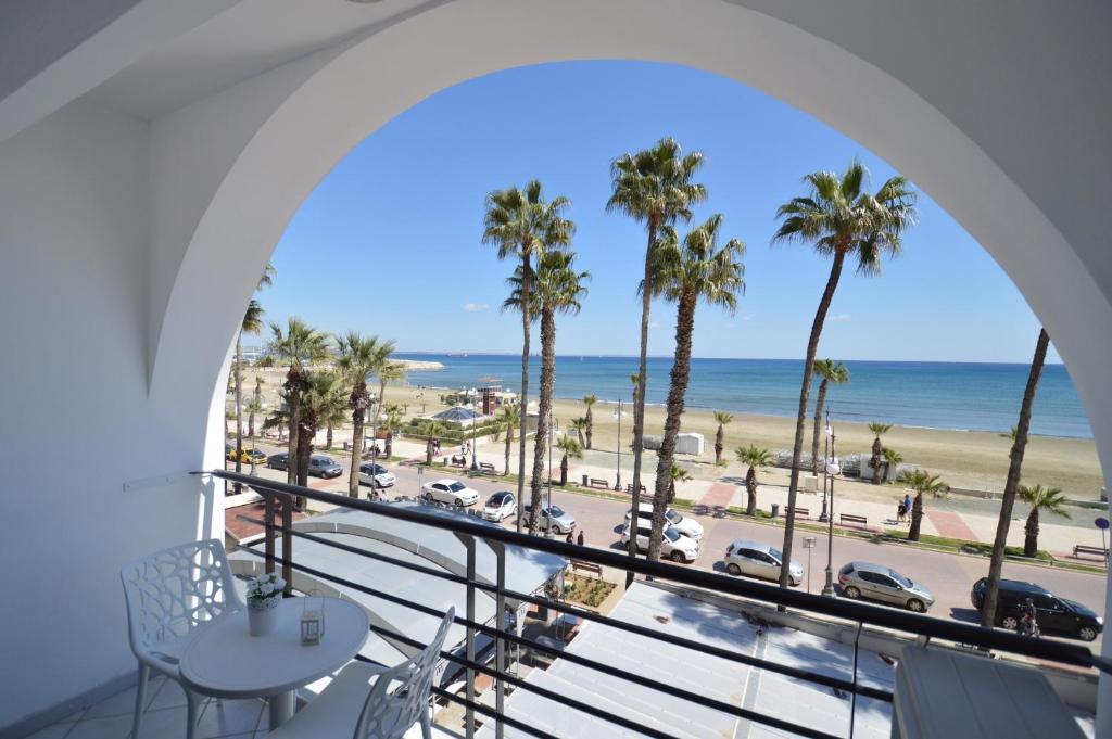 Ларнака: Krasas Beach Apartment Rentals