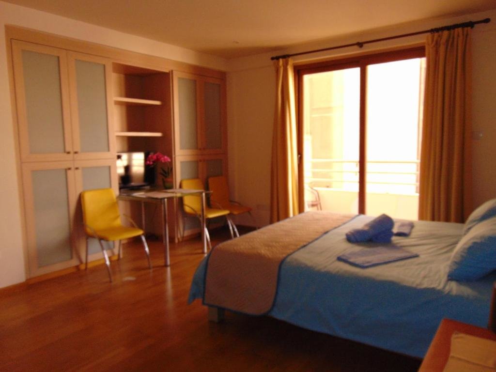 Ithaki Phinikoudes Apartment No. 107 — фото 5