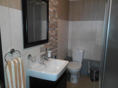 Какопетрия: Softades Cottage
