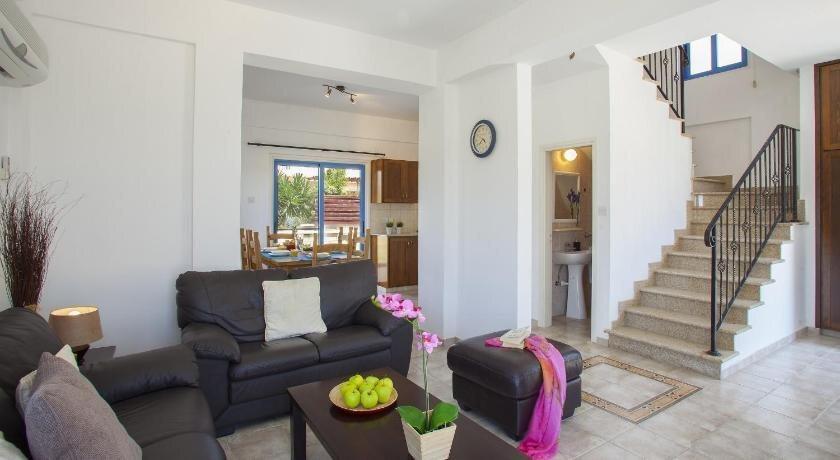 Айя-Напа: Villa Chios