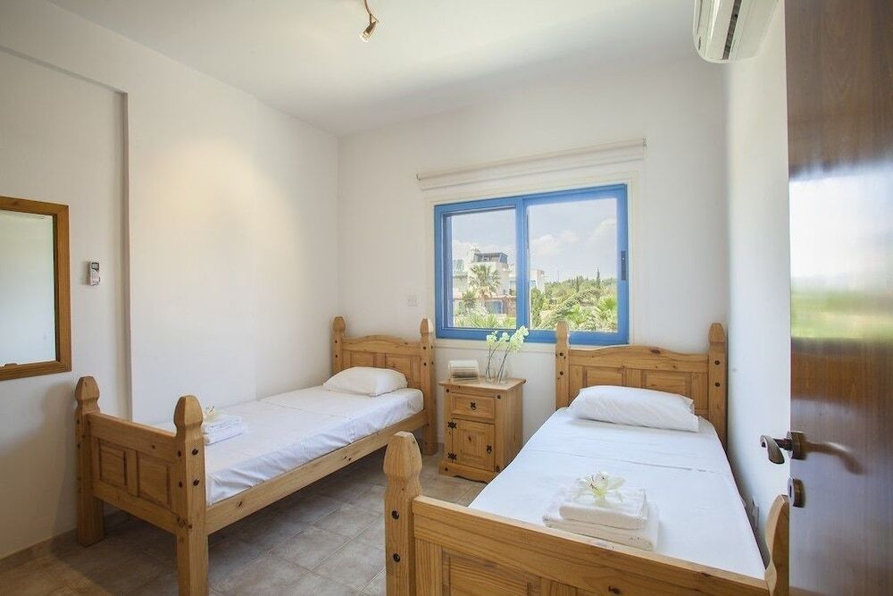 Айя-Напа: Villa Chios