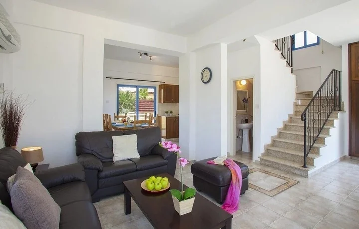 Айя-Напа: Villa Chios