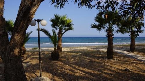 Кити: Maria Petros Beach Houses