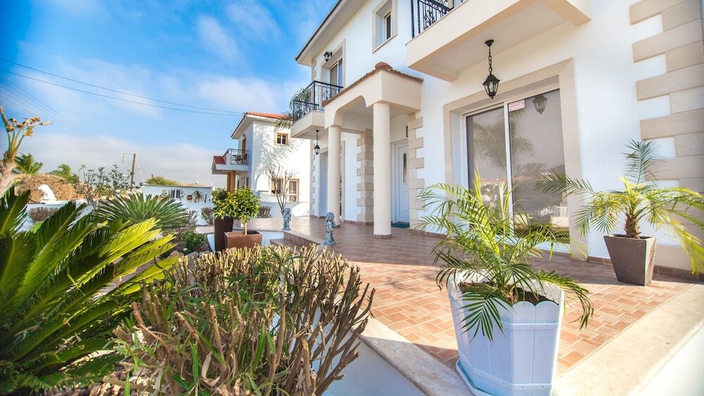 Айя-Напа: Oceanview Villa 137
