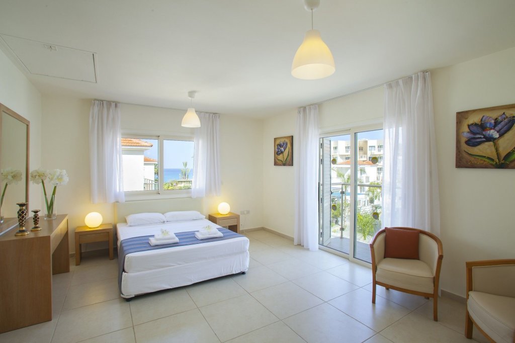 Протарас: Athina Villa 8
