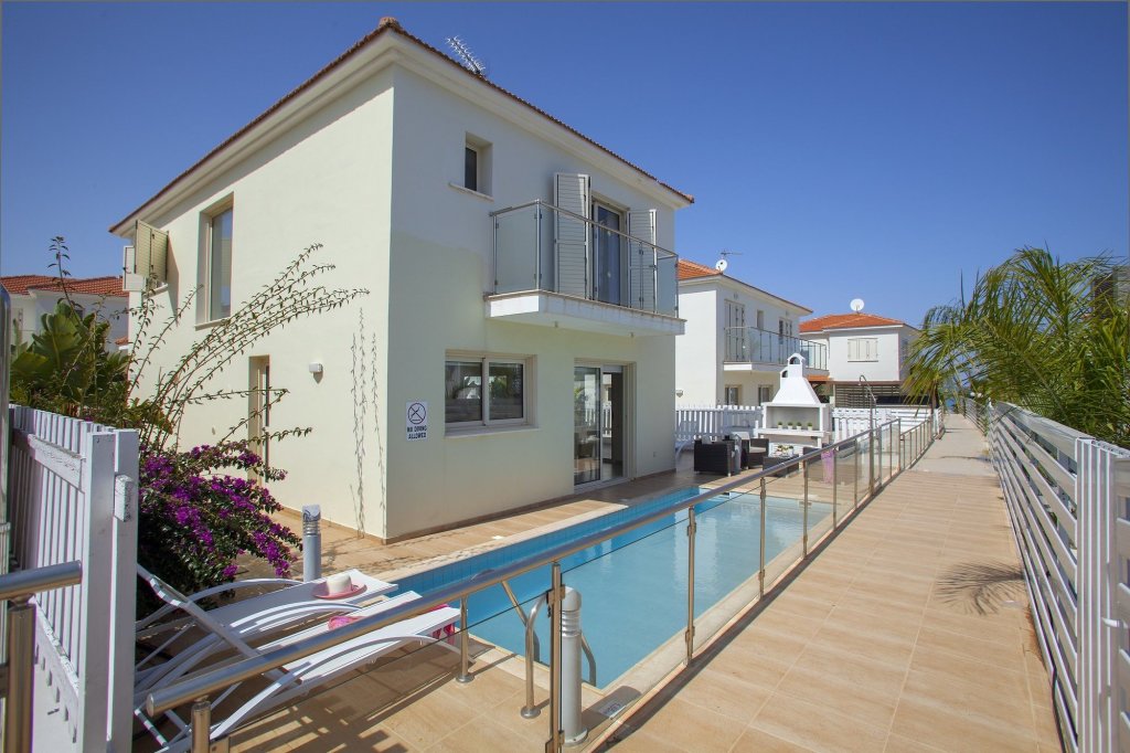 Протарас: Athina Villa 8
