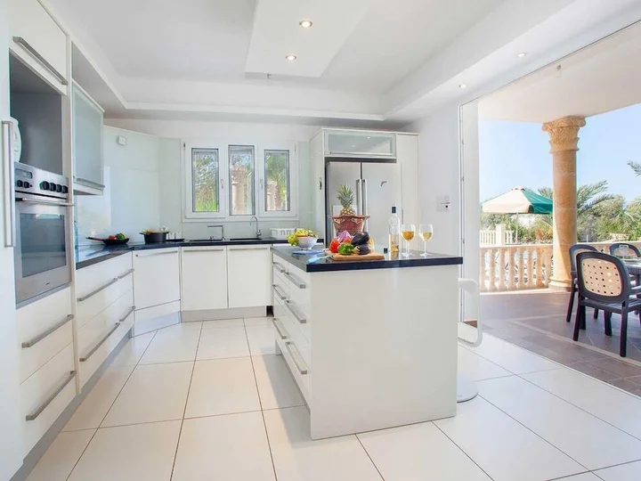 Полис Хрисохус: Twin Palms - Exclusive Luxury Villa Near Latchi