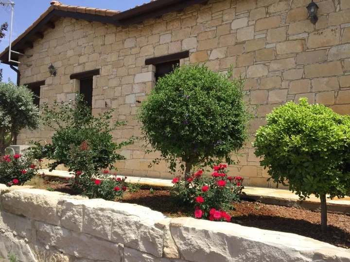 Марони: Paradise Traditional House